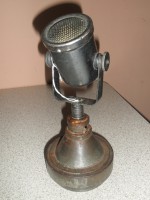 Micro de radio année 1960 MELODYNAMIC.  a nettoyer (légère trace de rouille)